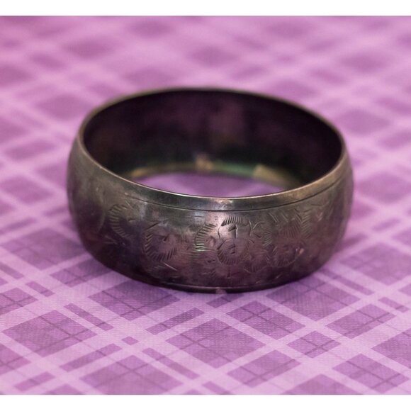 Vintage Silver Tone Antique Floral Engravings Bangle Bracelet 8 inch - V2 - Picture 1 of 4
